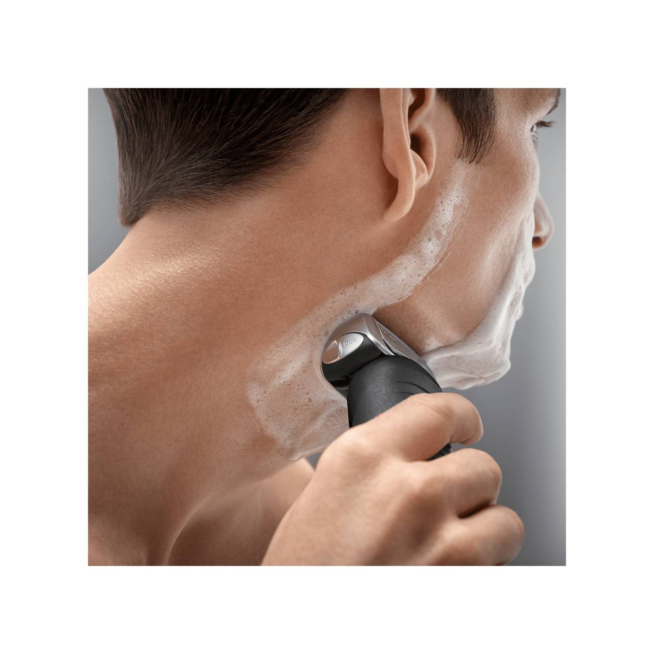 Braun Series 7 7899cc Wet&Dry holiaci strojček