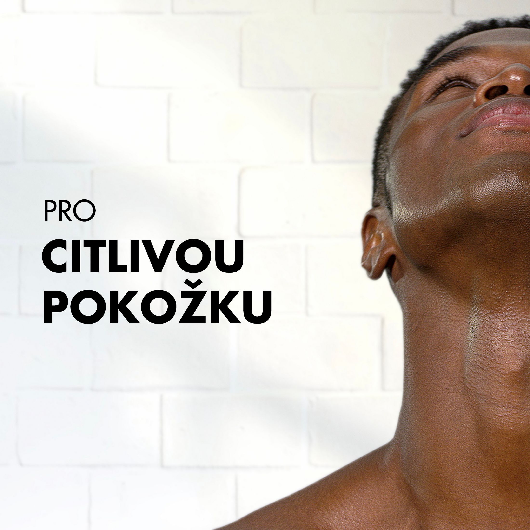 Gillette Sensitive Foam pena na holenie 250 ml