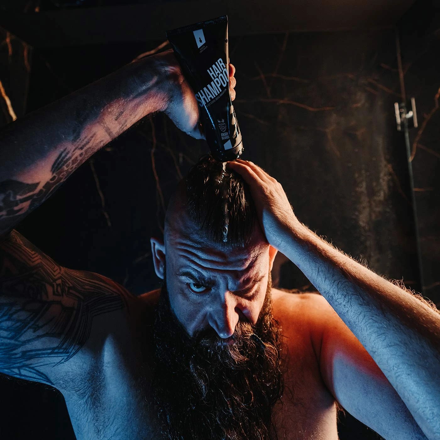 Angry Beards Urban Twofinger šampón na vlasy 230 ml